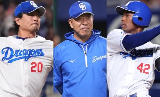 （左から）中日・涌井秀章、井上一樹監督、ブライト健太