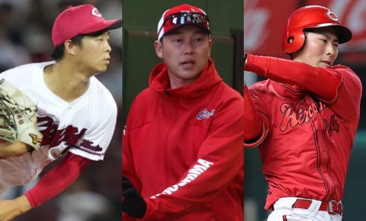 （左から）広島・玉村昇悟、新井貴浩監督、佐藤啓介