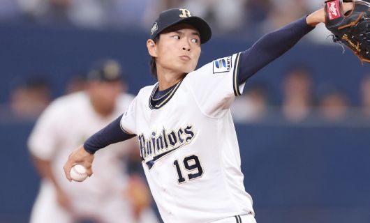 オリックス・バファローズの山岡泰輔