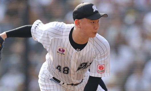 千葉ロッテマリーンズの中村稔弥