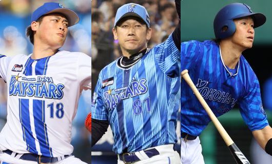 （左から）横浜DeNAベイスターズの小園健太、三浦大輔監督、井上絢登