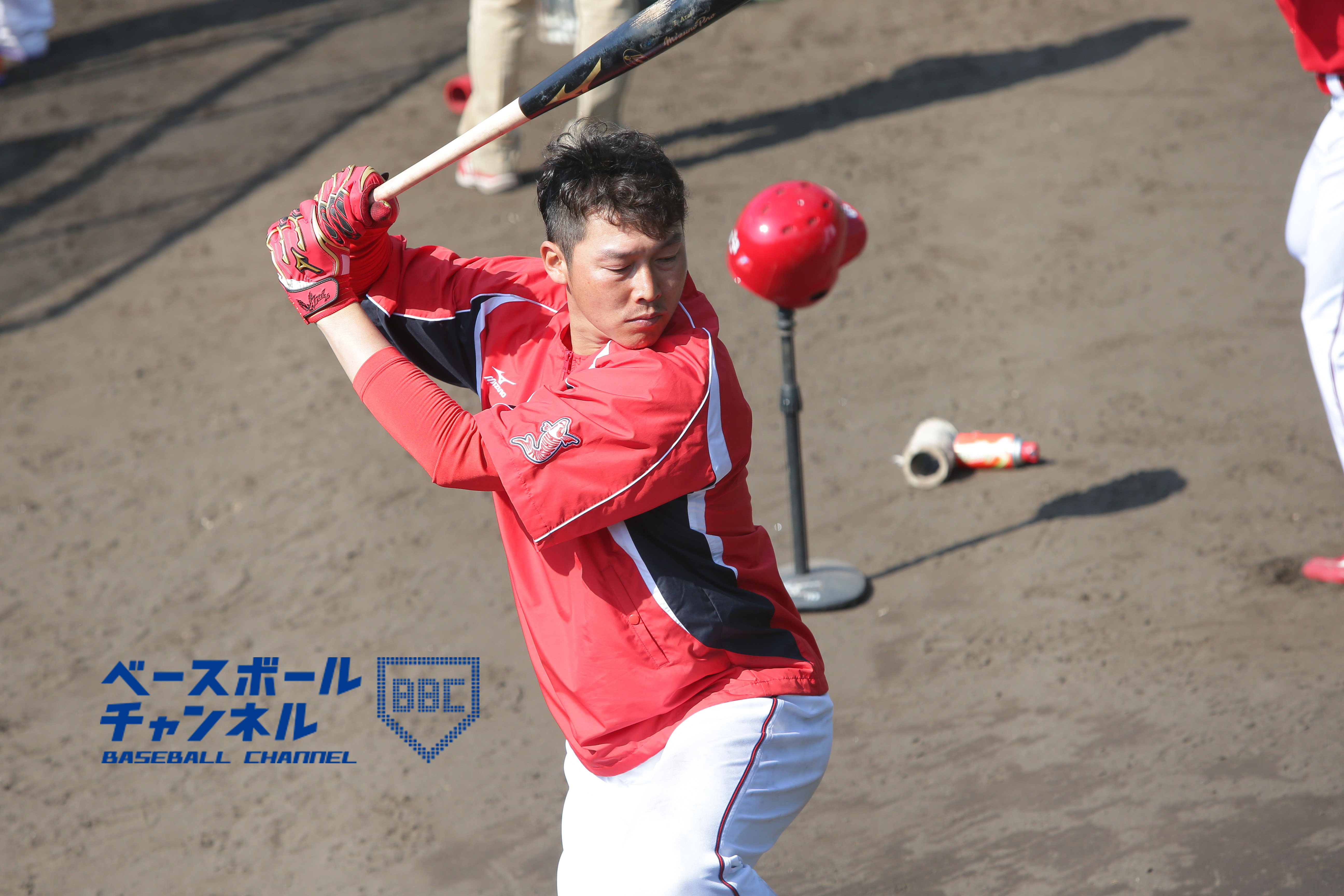 古巣 広島で息を吹き返した新井貴浩 一時は記録達成危ぶまれるも 山あり谷ありの00安打 ベースボールチャンネル Baseball Channel