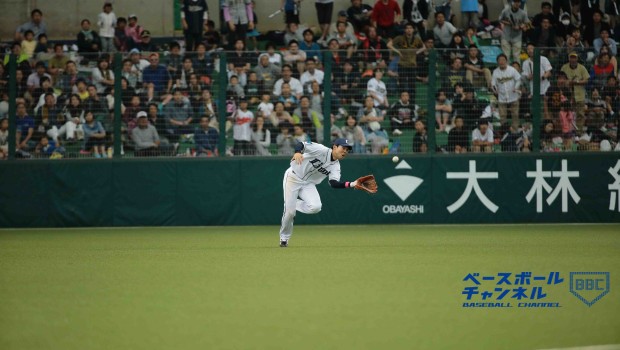 15年驚異的な守備範囲の広さを誇った秋山翔吾 そのさらに上をいく 往年の名選手 ベースボールチャンネル Baseball Channel